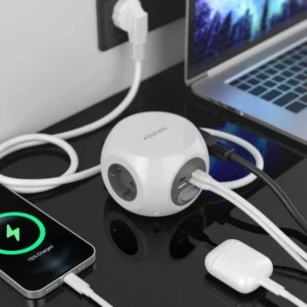 Aisens Regleta de Sobremesa Multifunción ASPS-2A2C04-W con 3 Tomas y 4 USB, Blanco
